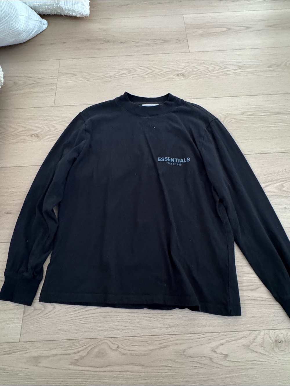ESSENTIALS Fear of God Black Long Sleeve Logo Shirt